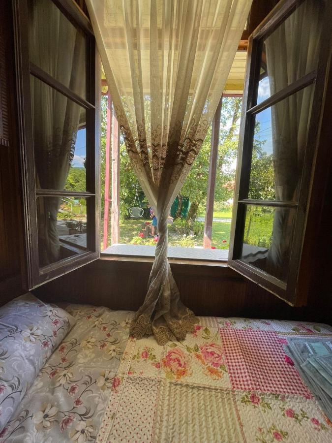 Martvili Guest House Oasis Экстерьер фото