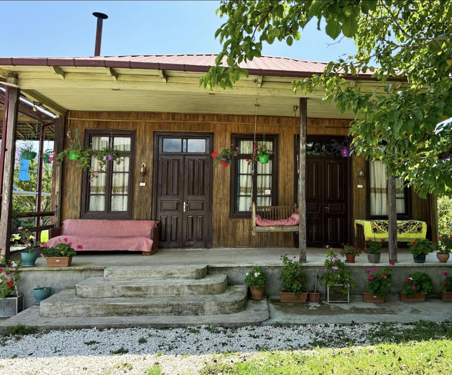 Martvili Guest House Oasis Экстерьер фото