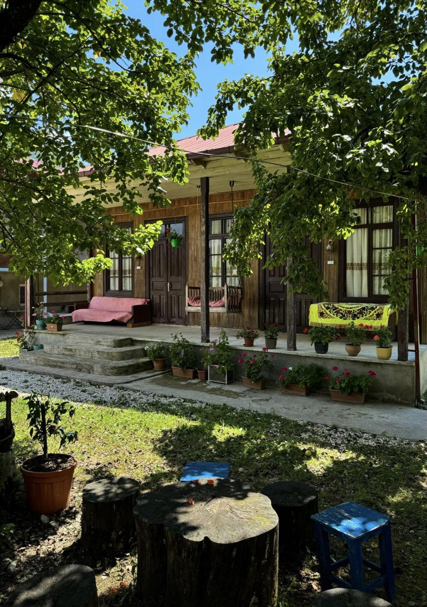 Martvili Guest House Oasis Экстерьер фото