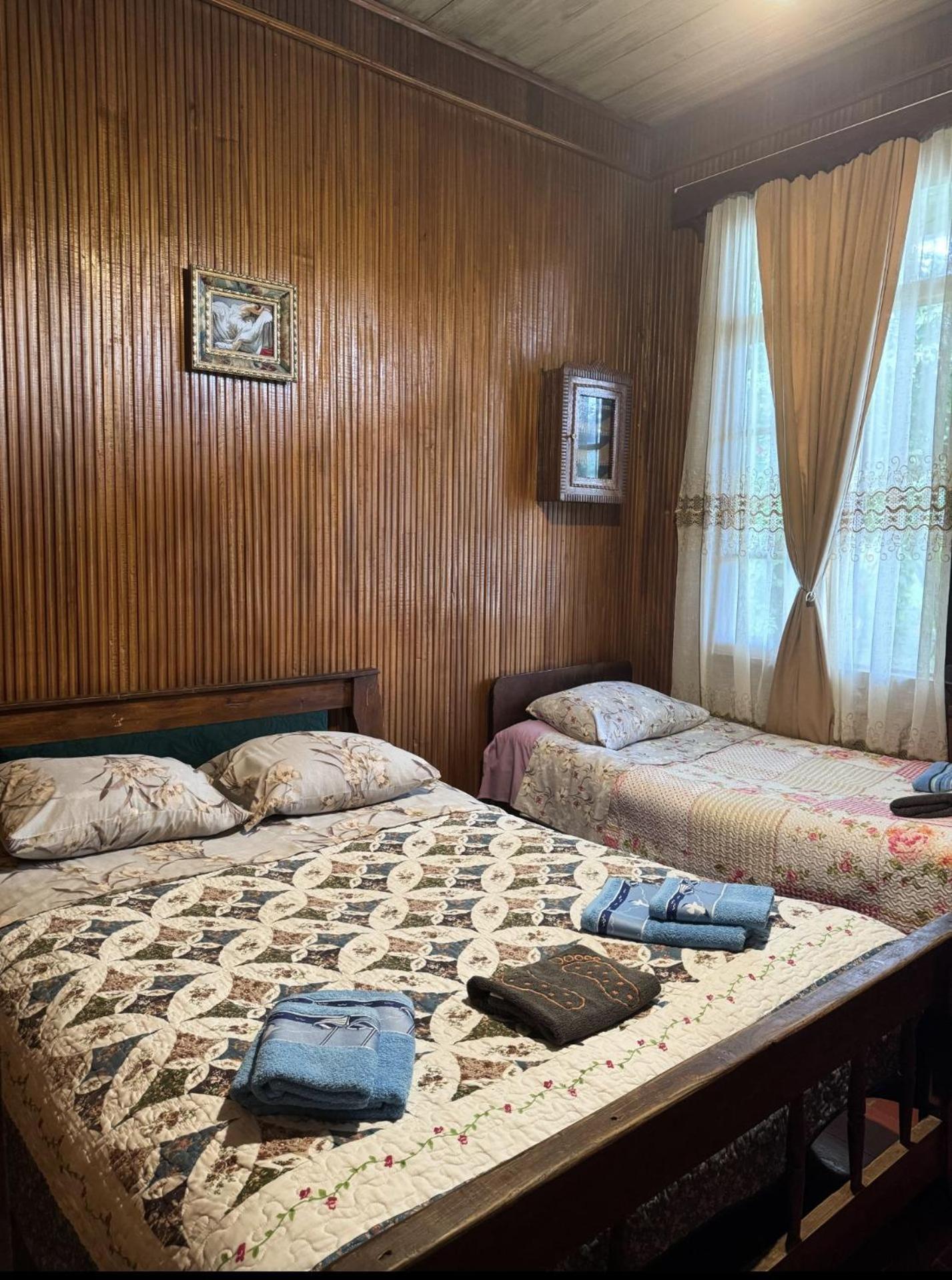Martvili Guest House Oasis Экстерьер фото