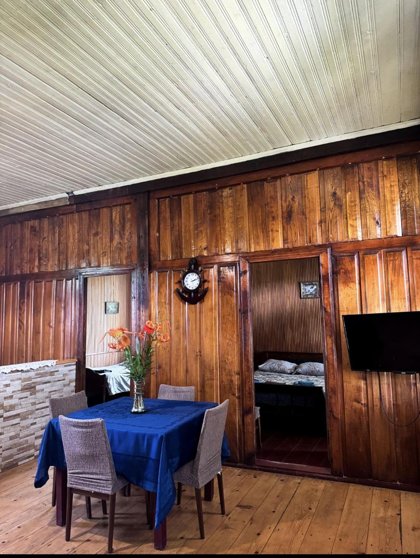 Martvili Guest House Oasis Экстерьер фото